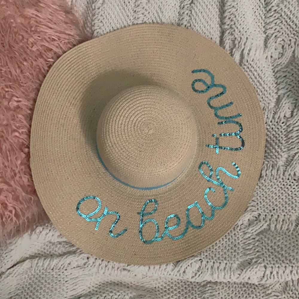 Avenue 9 beach hat